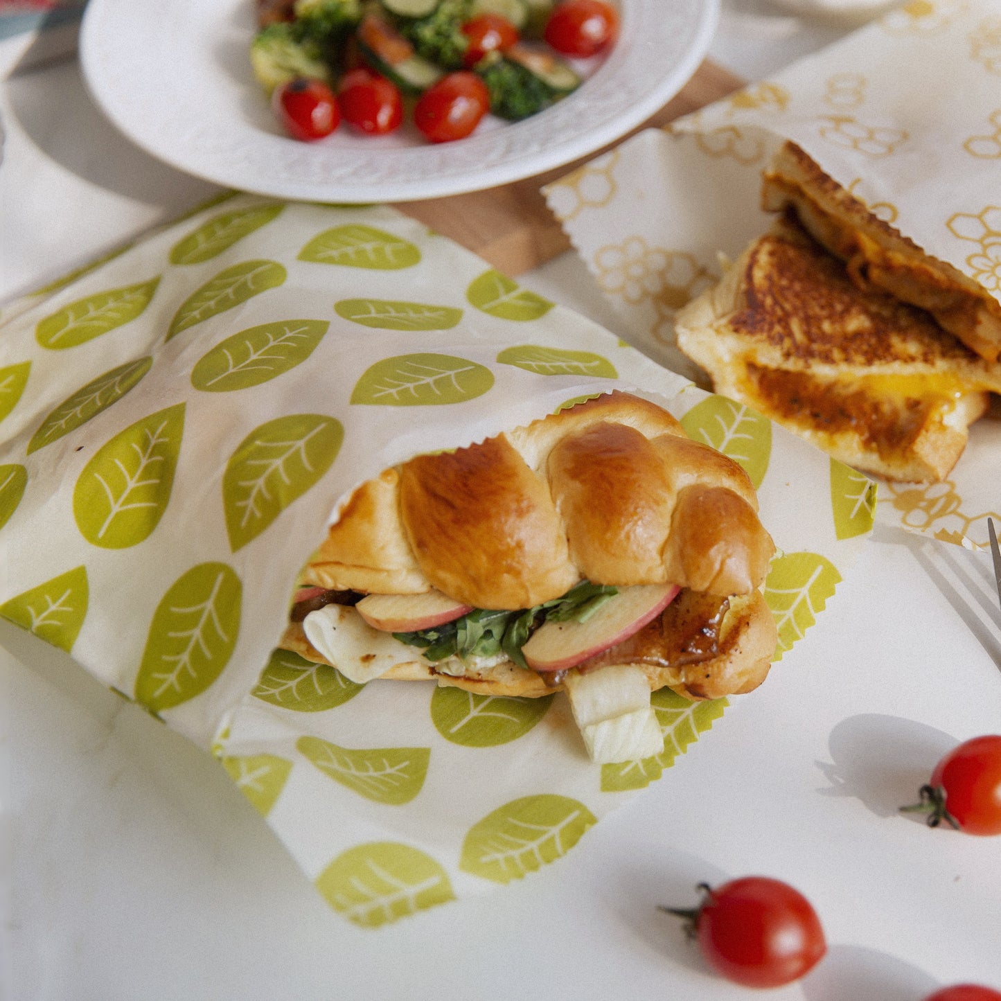 Karlstert Beeswax Sandwich Pouche (2 Pack) - Leaves *PREORDER*