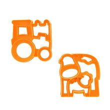 Load image into Gallery viewer, Lunch Punch Sandwich Cutters Farm - 2 Pack