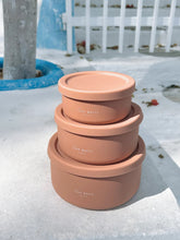 Load image into Gallery viewer, The Zero Waste People Large Silicone Round Container - Assorted Colours