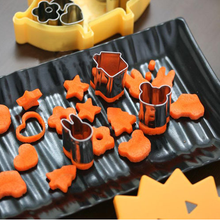 Load image into Gallery viewer, 10 Piece Hedgehog Stainless Steel Fruit &amp; Vegetable Cutter Set