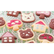 Load image into Gallery viewer, Bear, House &amp; Mushroom Food Cutter &amp; Stamper